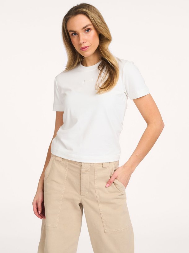 Ontdek de Indy katoenen logo T-shirt van Sofie Schnoor in de kleur Off-white bij Orangebag. Op werkdagen voor 21:45 besteld, morgen in huis.