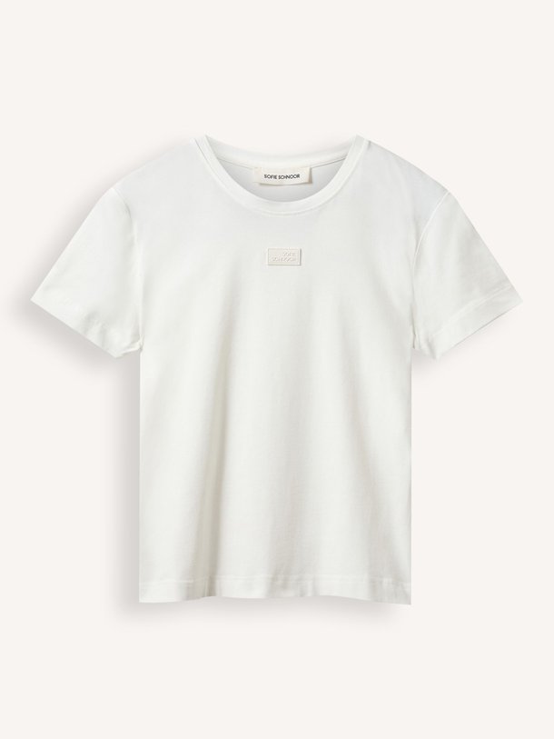 Ontdek de Indy katoenen logo T-shirt van Sofie Schnoor in de kleur Off-white bij Orangebag. Op werkdagen voor 21:45 besteld, morgen in huis.