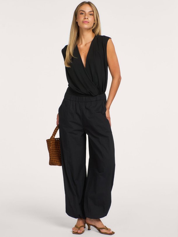 Ontdek de Akselmd pants van Modstrom bij Orangebag. Op werkdagen voor 21:45 besteld, morgen in huis.