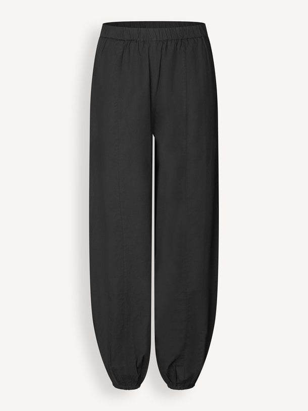 Ontdek de Akselmd pants van Modstrom bij Orangebag. Op werkdagen voor 21:45 besteld, morgen in huis.