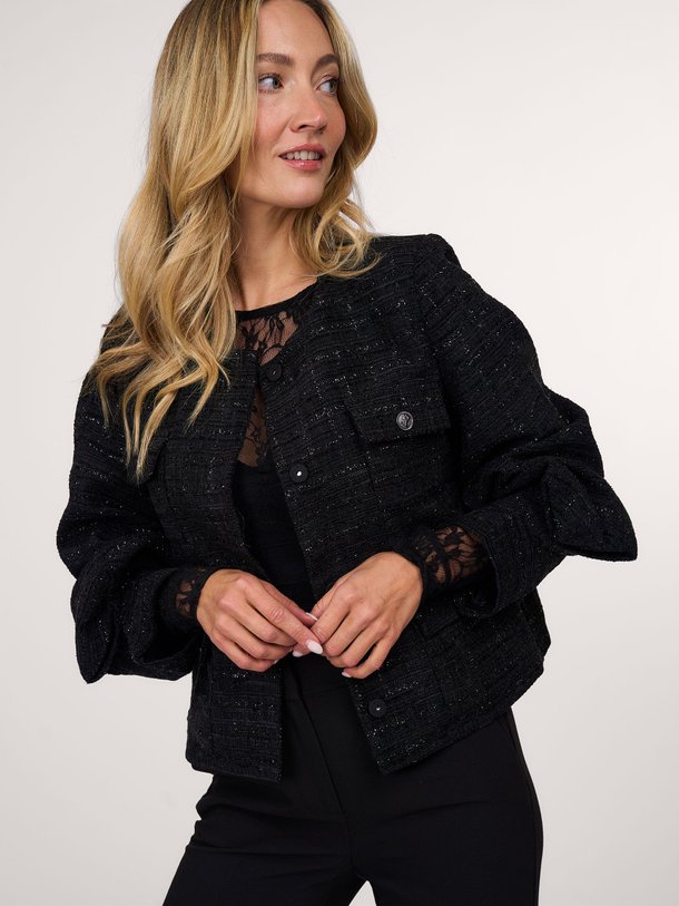 Ontdek de Carter geweven tweed jasje met lurex van Sofie Schnoor in de kleur zwart bij Orangebag. Op werkdagen voor 21:45 besteld, morgen in huis.