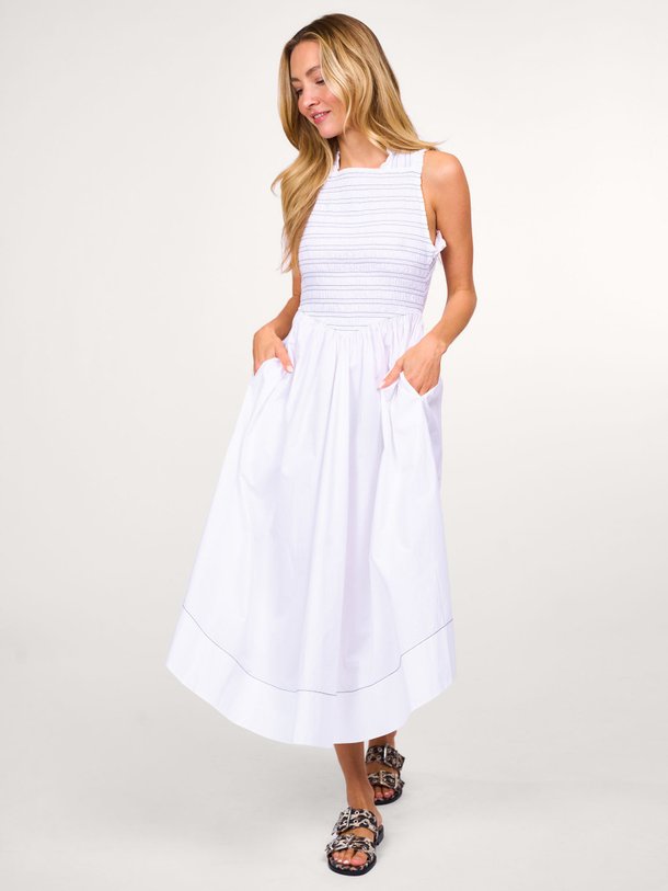 Ontdek de Katoenmix midi jurk van Ganni in de kleur wit bij Orangebag. Op werkdagen voor 21:45 besteld, morgen in huis.