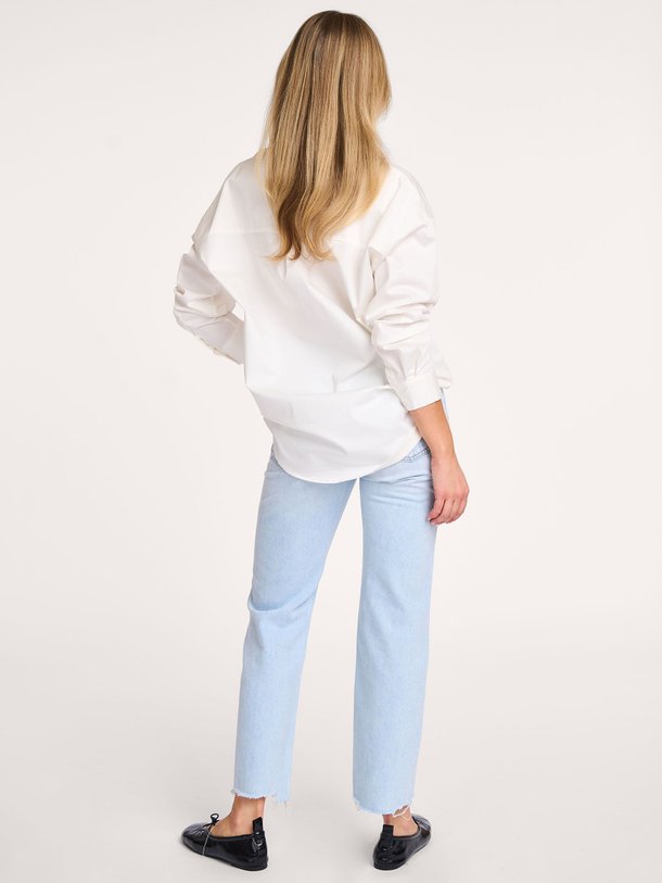 Ontdek de Mallin katoenmix blouse van Modstrom in de kleur wit bij Orangebag. Op werkdagen voor 21:45 besteld, morgen in huis.