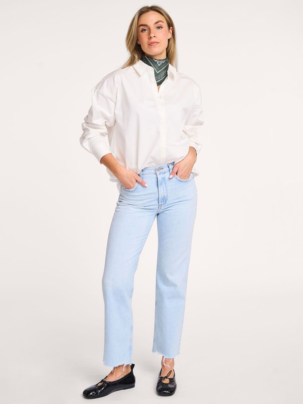 Ontdek de Mallin katoenmix blouse van Modstrom in de kleur wit bij Orangebag. Op werkdagen voor 21:45 besteld, morgen in huis.