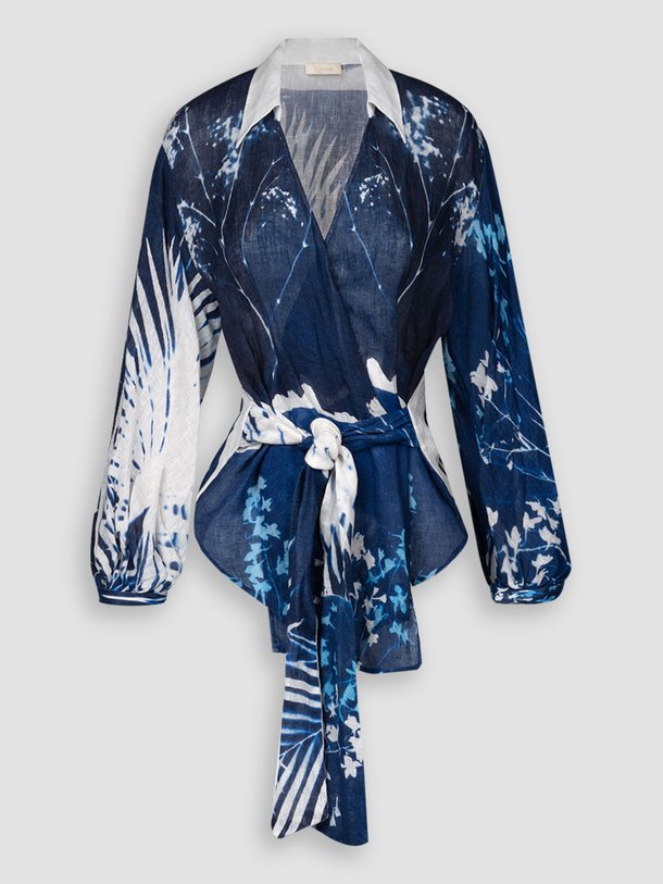 Ontdek de Cemini linnen overslag top met print van Mes Demoiselles in de kleur donkerblauw bij Orangebag. Op werkdagen voor 21:45 besteld, morgen in huis.