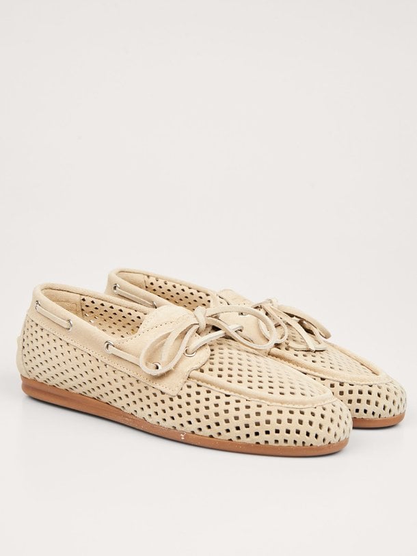 Ontdek de Suède loafers van Posa in de kleur Taupe bij Orangebag. Op werkdagen voor 21:45 besteld, morgen in huis.