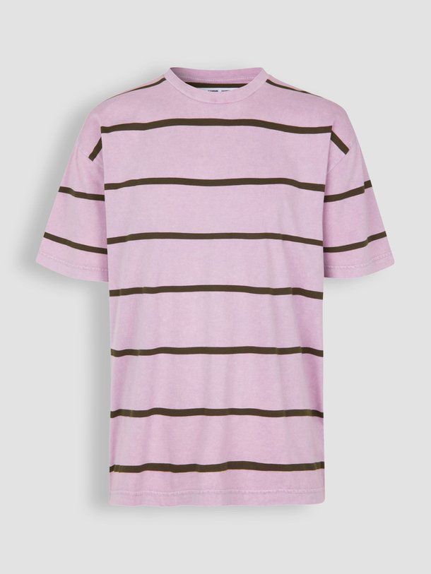 Ontdek de Sahakeem katoenmix gestreept slub T-shirt van Samsoe Samsoe in de kleur lila bij Orangebag. Op werkdagen voor 21:45 besteld, morgen in huis.