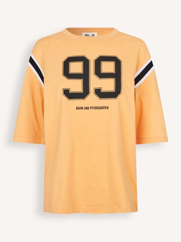 Ontdek de July organic cotton T-shirt van Baum und Pferdgarten in de kleur Oranje bij Orangebag. Op werkdagen voor 21:45 besteld, morgen in huis.