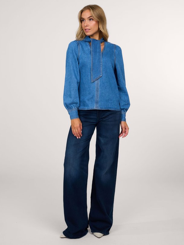 Ontdek de Miku high waist wide leg stretch jeans van Denham in de kleur donkerblauw bij Orangebag. Op werkdagen voor 21:45 besteld, morgen in huis.