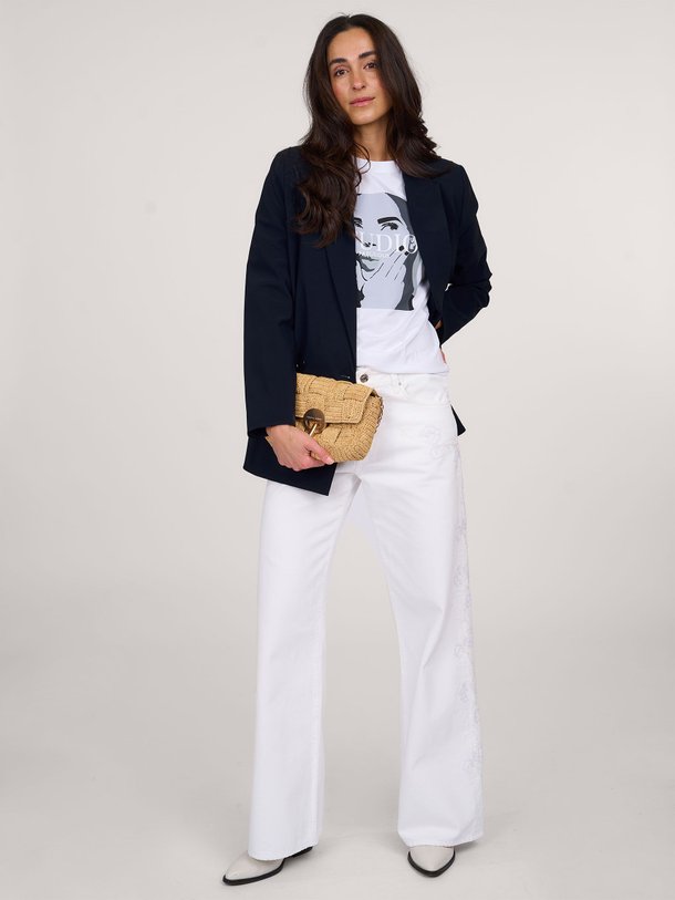 Ontdek de Dokus medium travel jersey blazer van Studio Anneloes in de kleur donkerblauw bij Orangebag. Op werkdagen voor 21:45 besteld, morgen in huis.