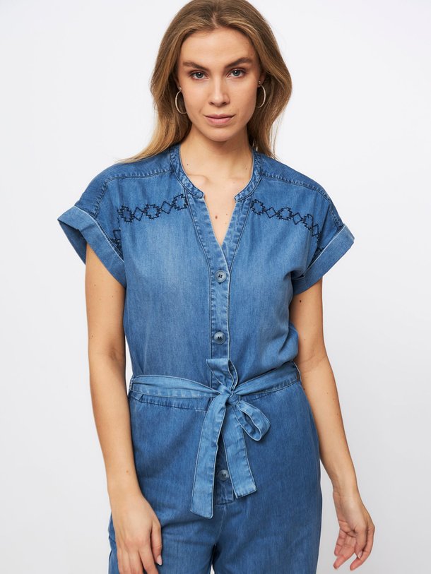 Ontdek de Vaour lyocellmix denim jumpsuit van La Fee Maraboutee in de kleur blauw bij Orangebag. Op werkdagen voor 21:45 besteld, morgen in huis.