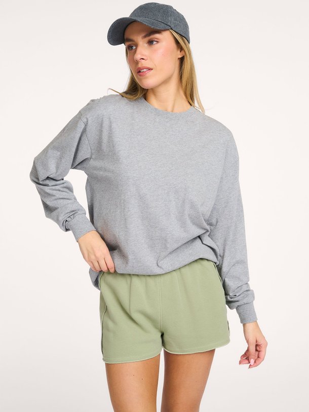 Ontdek de Atubay katoenmix sweatshort van American Vintage in de kleur Grijsgroen bij Orangebag. Op werkdagen voor 21:45 besteld, morgen in huis.