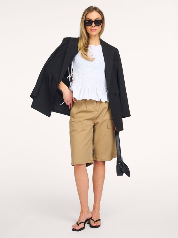 Ontdek de June katoenmix bermuda van Lois in de kleur Camel bij Orangebag. Op werkdagen voor 21:45 besteld, morgen in huis.