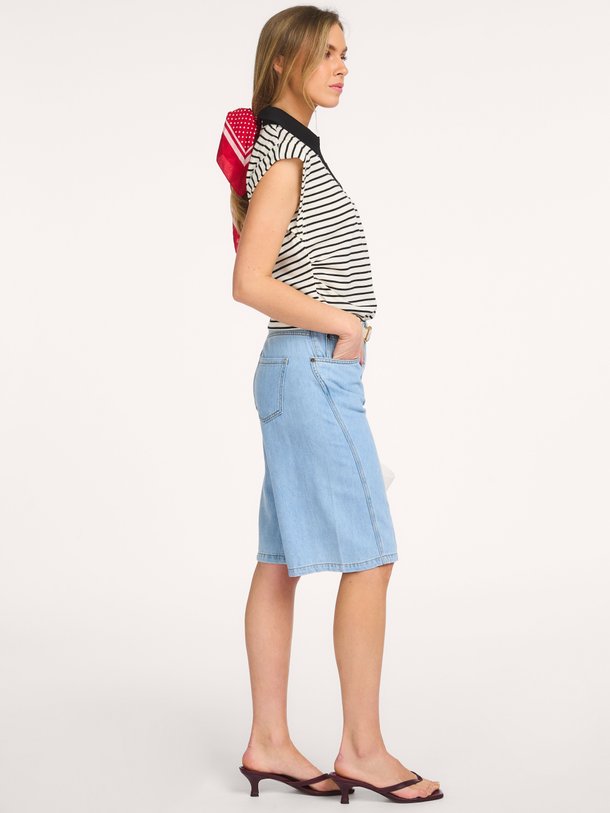 Ontdek de Sharon denim bermuda short van Co'Couture in de kleur Blauw bij Orangebag. Op werkdagen voor 21:45 besteld, morgen in huis.
