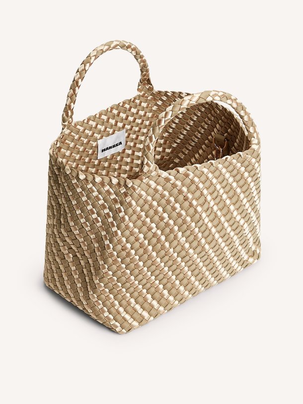 Ontdek de Gevlochten handtas medium van Marrea bij Orangebag. Op werkdagen voor 21:45 besteld, morgen in huis.