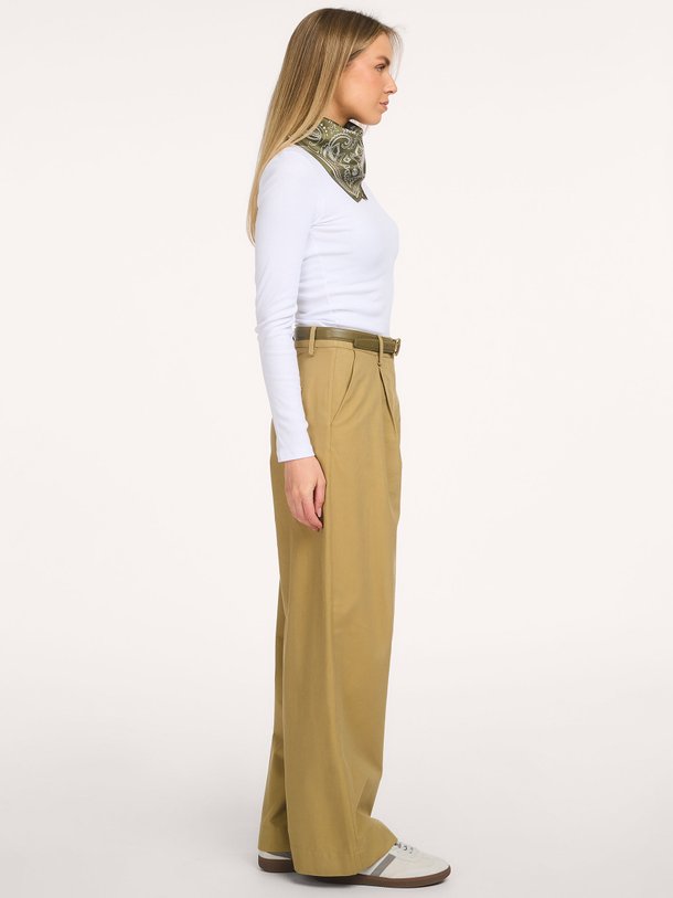 Ontdek de Tore viscose/katoenmix broek van Modstrom in de kleur beige bij Orangebag. Op werkdagen voor 21:45 besteld, morgen in huis.