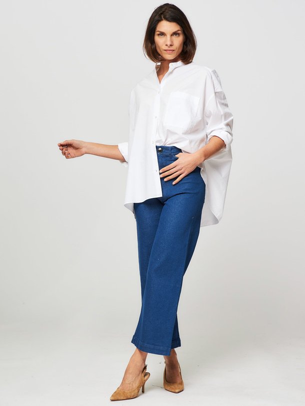 Ontdek de Gorky katoenen poplin oversized blouse van Bellerose in de kleur wit bij Orangebag. Op werkdagen voor 21:45 besteld, morgen in huis.