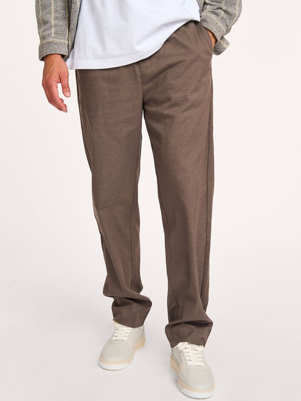 Ontdek de Condor viscosemix gemêleerde broek van Law of the Sea in de kleur bruin bij Orangebag. Op werkdagen voor 21:45 besteld, morgen in huis.