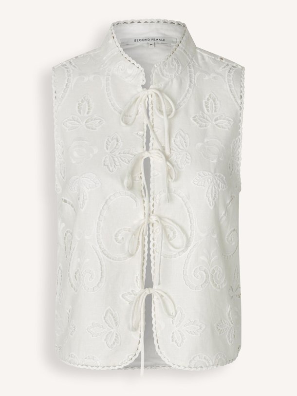 Ontdek de Vilma viscose/linnenmix top met borduursel van Second Female in de kleur wit bij Orangebag. Op werkdagen voor 21:45 besteld, morgen in huis.