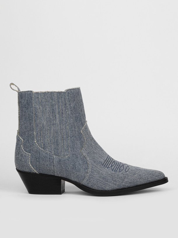 Ontdek de Hudson denim western boots van Silver Grace in de kleur blauw bij Orangebag. Op werkdagen voor 21:45 besteld, morgen in huis.