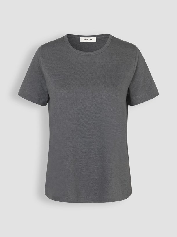Ontdek de Holt linnen/katoenmix slub T-shirt van Modstrom in de kleur grijs bij Orangebag. Op werkdagen voor 21:45 besteld, morgen in huis.