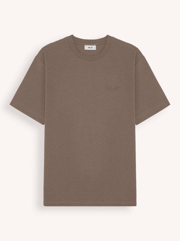 Ontdek de Nat SS Logo Tee 3457 van NN.07 bij Orangebag. Op werkdagen voor 21:45 besteld, morgen in huis.