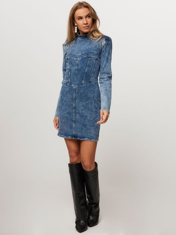 Ontdek de Frilly denim jurk van Gestuz in de kleur blauw bij Orangebag. Op werkdagen voor 21:45 besteld, morgen in huis.