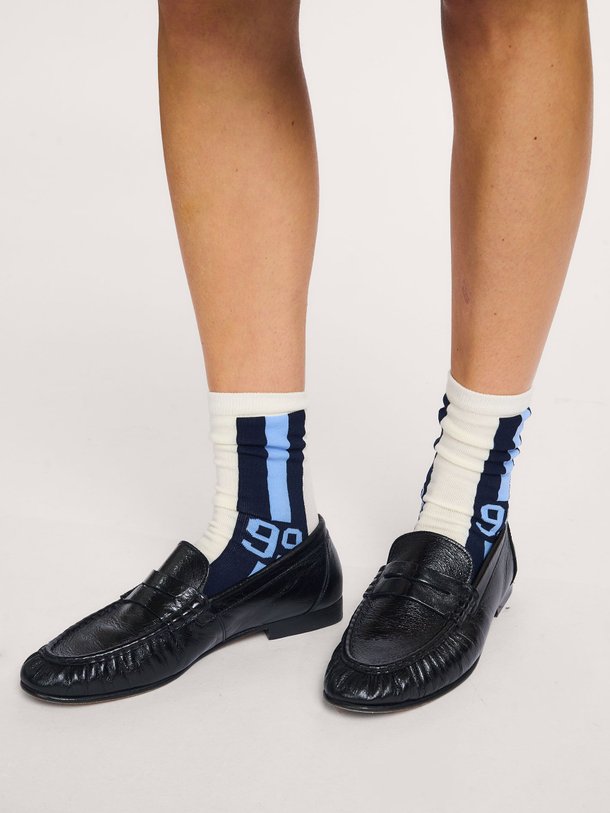 Ontdek de Ling katoenmix sokken van Baum und Pferdgarten in de kleur Off-white bij Orangebag. Op werkdagen voor 21:45 besteld, morgen in huis.