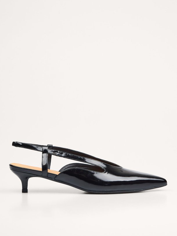 Ontdek de Rill laklederen slingbacks van Sofie Schnoor in de kleur Zwart bij Orangebag. Op werkdagen voor 21:45 besteld, morgen in huis.