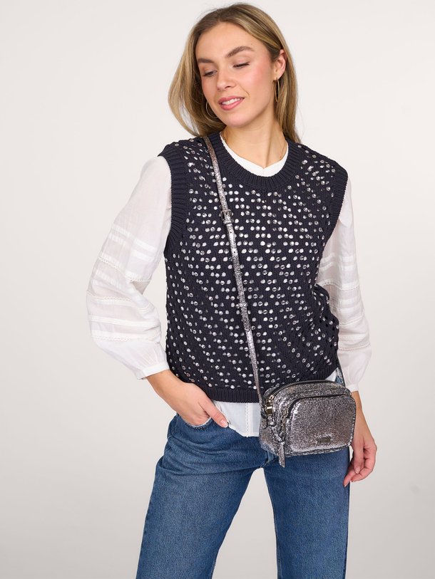 Ontdek de Libre katoenmix spencer met strass van Dante 6 in de kleur donkerblauw bij Orangebag. Op werkdagen voor 21:45 besteld, morgen in huis.