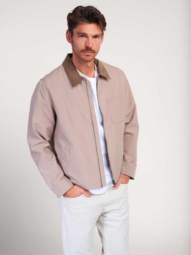 Ontdek de Sarobin geweven jas van Samsoe Samsoe in de kleur zand bij Orangebag. Op werkdagen voor 21:45 besteld, morgen in huis.