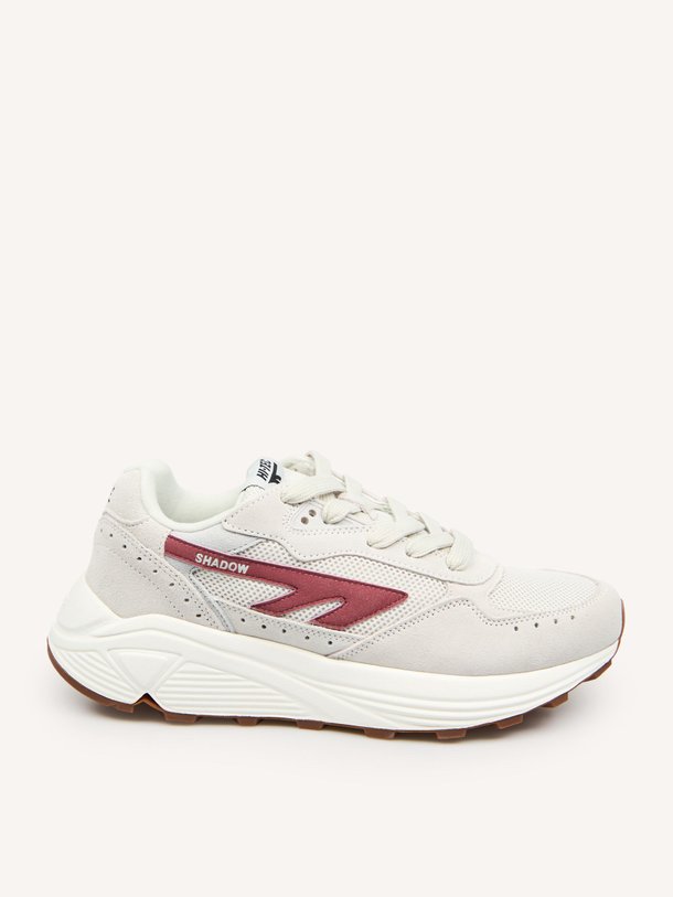 Ontdek de Shadow RGS suède sneakers van Hi-tec in de kleur Bordeauxrood bij Orangebag. Op werkdagen voor 21:45 besteld, morgen in huis.