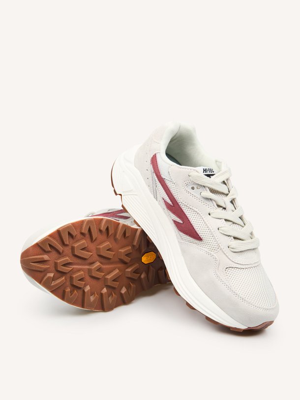 Ontdek de Shadow RGS suède sneakers van Hi-tec in de kleur Bordeauxrood bij Orangebag. Op werkdagen voor 21:45 besteld, morgen in huis.