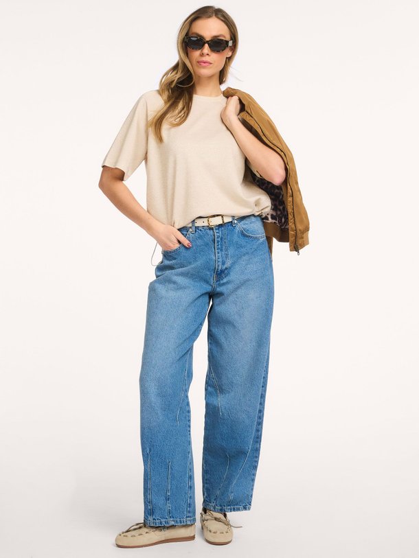 Ontdek de Viscosemix top met lurex van Summum in de kleur Ecru bij Orangebag. Op werkdagen voor 21:45 besteld, morgen in huis.