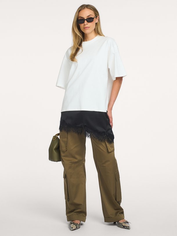Ontdek de Rabi Cargo Pocket Tall Pant van Haute L'Amitié bij Orangebag. Op werkdagen voor 21:45 besteld, morgen in huis.
