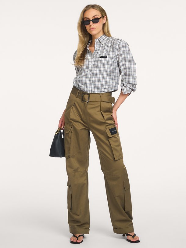 Ontdek de Rabi Cargo Pocket Tall Pant van Haute L'Amitié bij Orangebag. Op werkdagen voor 21:45 besteld, morgen in huis.