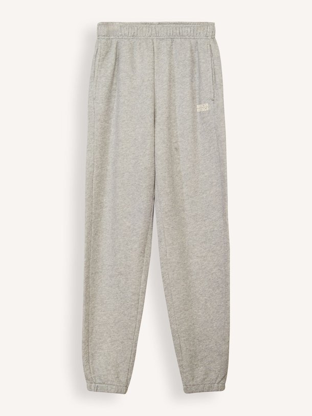 Ontdek de Kodytown katoenen gemêleerde joggingbroek van American Vintage in de kleur lichtgrijs bij Orangebag. Op werkdagen voor 21:45 besteld, morgen in huis.
