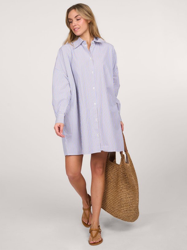 Ontdek de Gita katoenen gestreepte jurk van Bellerose in de kleur blauw bij Orangebag. Op werkdagen voor 21:45 besteld, morgen in huis.