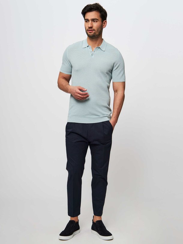 Ontdek de Chasy drynamic katoenmix broek van Drykorn in de kleur donkerblauw bij Orangebag. Op werkdagen voor 21:45 besteld, morgen in huis.