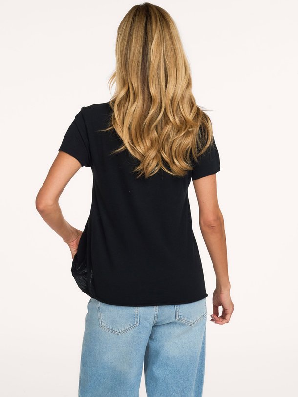Ontdek de Jacksonville katoenmix slub T-shirt met V-hals van American Vintage in de kleur zwart bij Orangebag. Op werkdagen voor 21:45 besteld, morgen in huis.