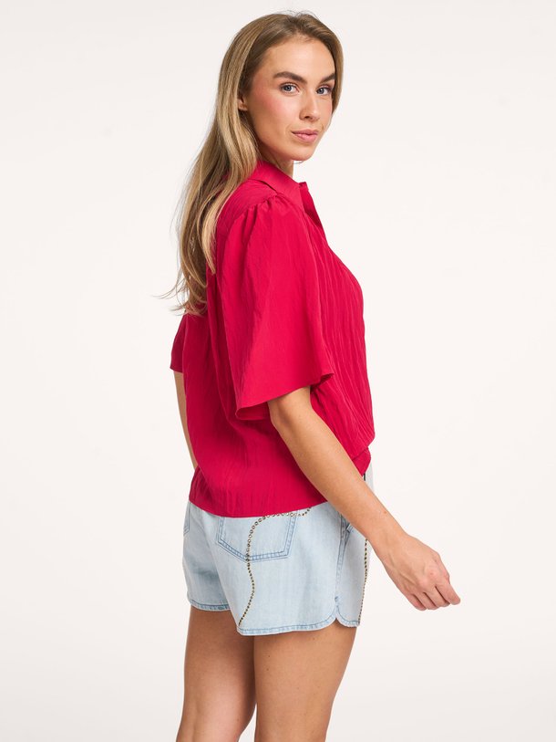 Ontdek de Devi viscosemix top van Dante 6 in de kleur Rood bij Orangebag. Op werkdagen voor 21:45 besteld, morgen in huis.