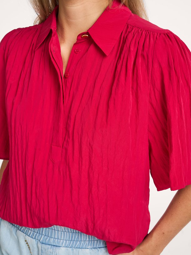 Ontdek de Devi viscosemix top van Dante 6 in de kleur Rood bij Orangebag. Op werkdagen voor 21:45 besteld, morgen in huis.