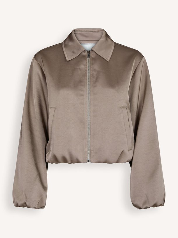 Ontdek de Denielle geweven satijnen jack van Neo Noir in de kleur Taupe bij Orangebag. Op werkdagen voor 21:45 besteld, morgen in huis.