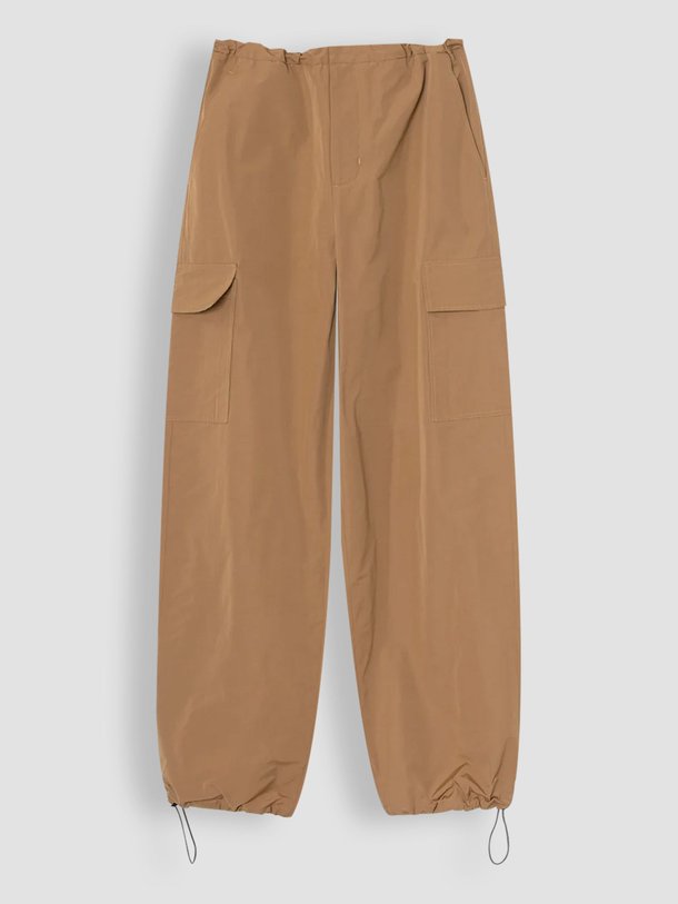 Ontdek de Megan katoenmix cargo broek van Graumann in de kleur camel bij Orangebag. Op werkdagen voor 21:45 besteld, morgen in huis.