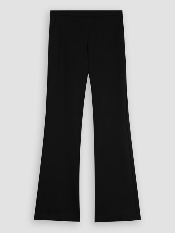 Modstrom Tanny - Rayonmix Flared Broek - Zwart Ontdek de Tanny rayonmix flared broek van Modstrom in de kleur zwart bij Orangebag. Op werkdagen voor 21:45 besteld, morgen in huis.