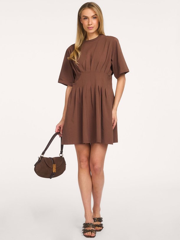 Ontdek de GZinez short dress van Gestuz bij Orangebag. Op werkdagen voor 21:45 besteld, morgen in huis.