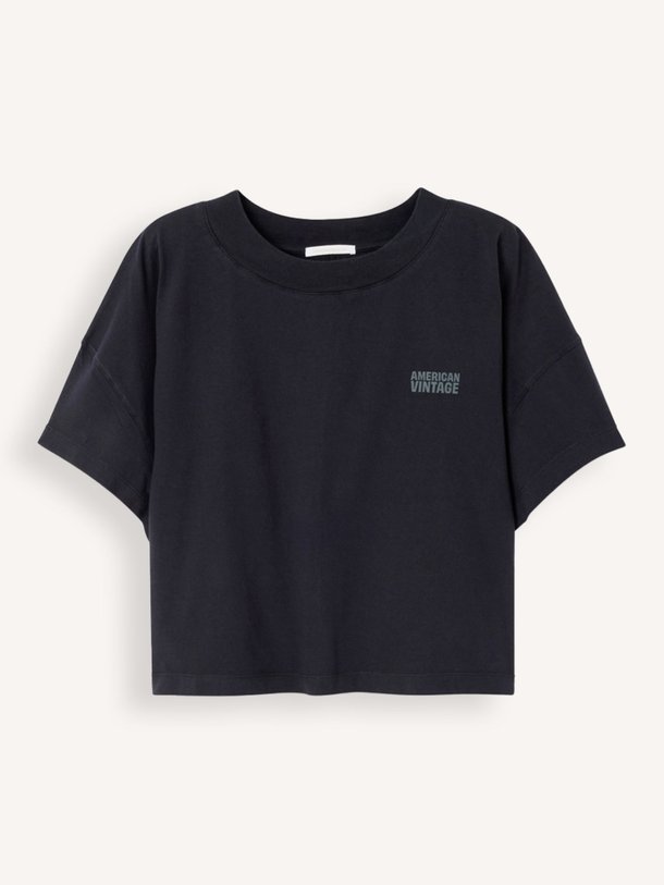Ontdek de Gixy katoenen logo T-shirt van American Vintage in de kleur Zwart bij Orangebag. Op werkdagen voor 21:45 besteld, morgen in huis.