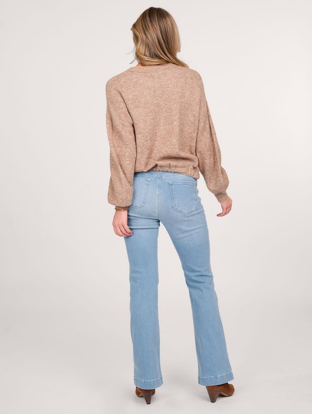 Ontdek de High waist flared fit stretch jeans van Summum in de kleur lichtblauw bij Orangebag. Op werkdagen voor 21:45 besteld, morgen in huis.