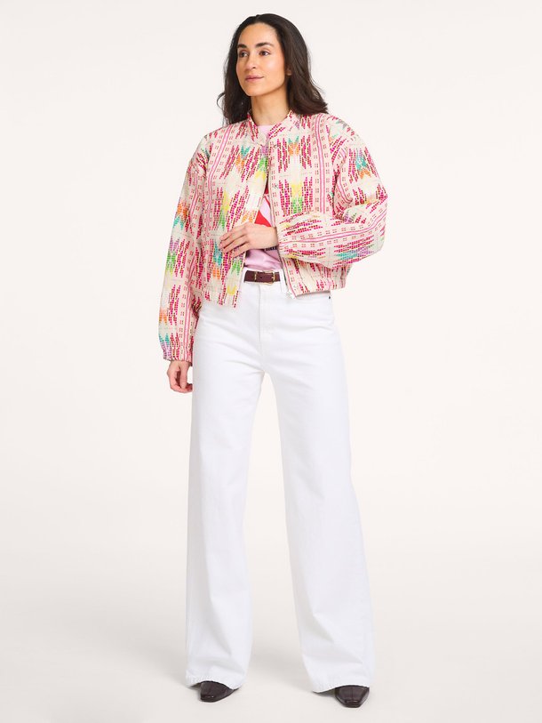 Ontdek de Lama katoenmix jack met dessin van Lollys Laundry in de kleur Roze bij Orangebag. Op werkdagen voor 21:45 besteld, morgen in huis.