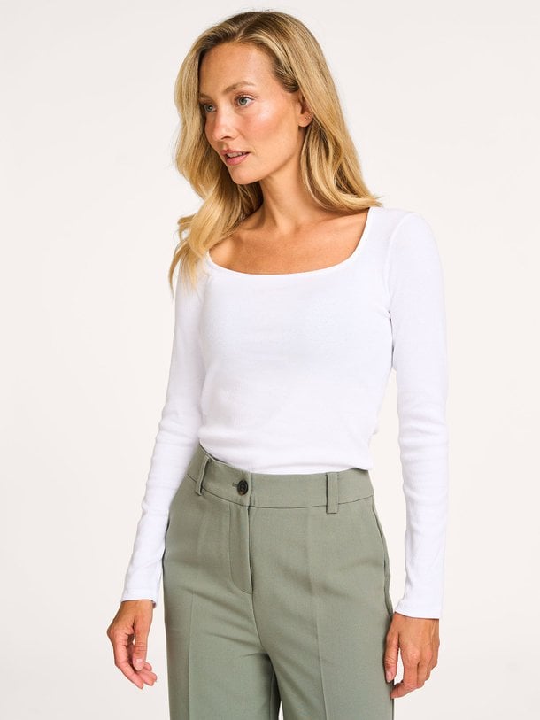 Ontdek de Toxie katoenmix rib longsleeve van Modstrom in de kleur wit bij Orangebag. Op werkdagen voor 21:45 besteld, morgen in huis.